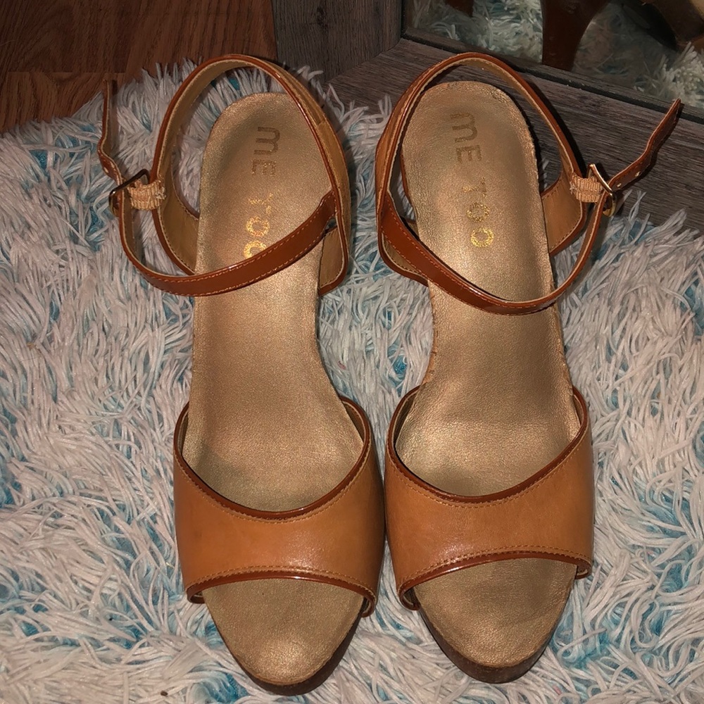 Heel shoes